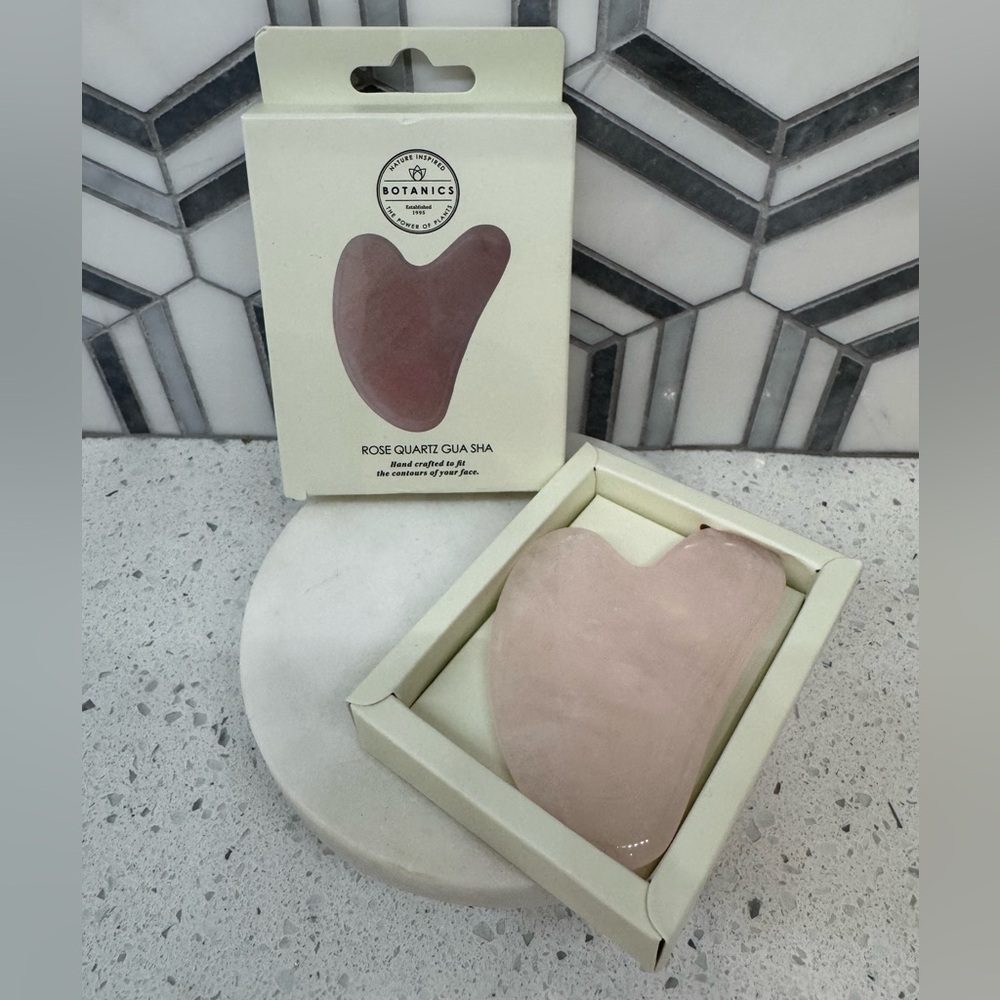 Botanics Rose Quartz Gua Sha